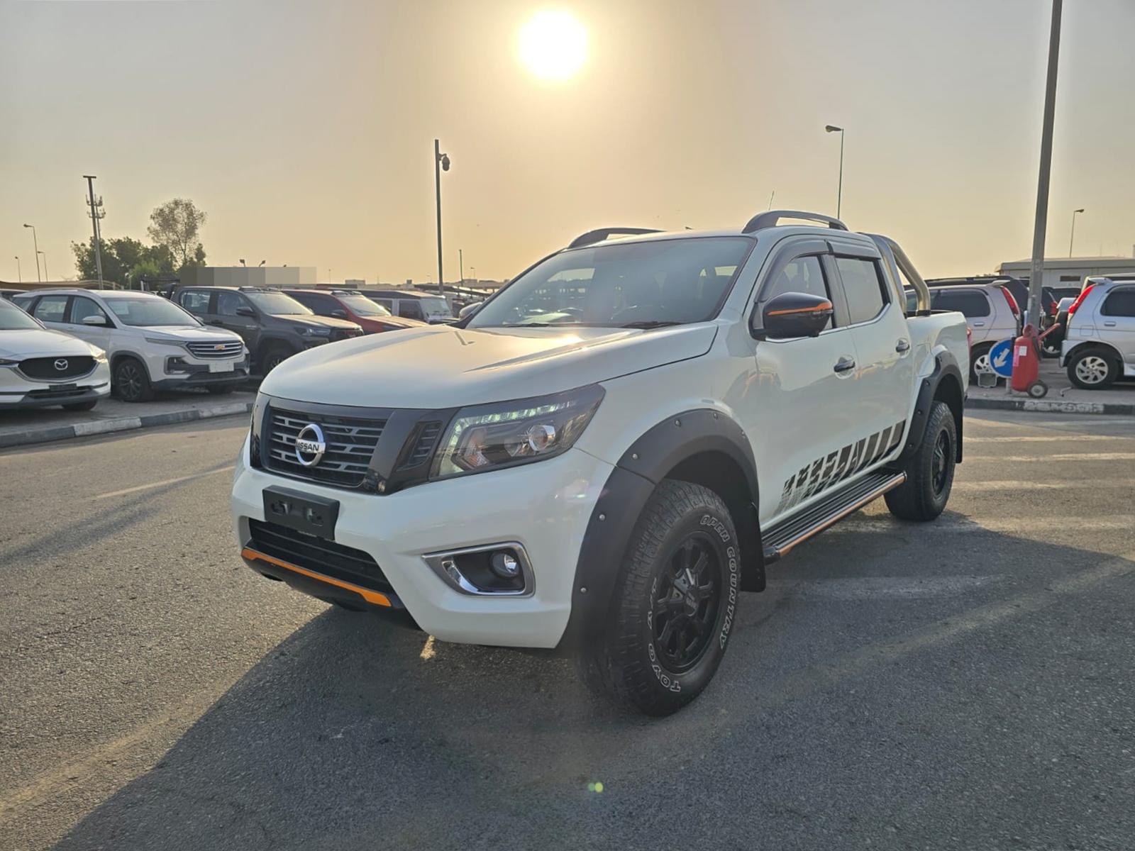 NISSAN Navara