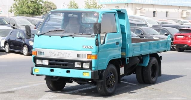 TOYOTA Dyna