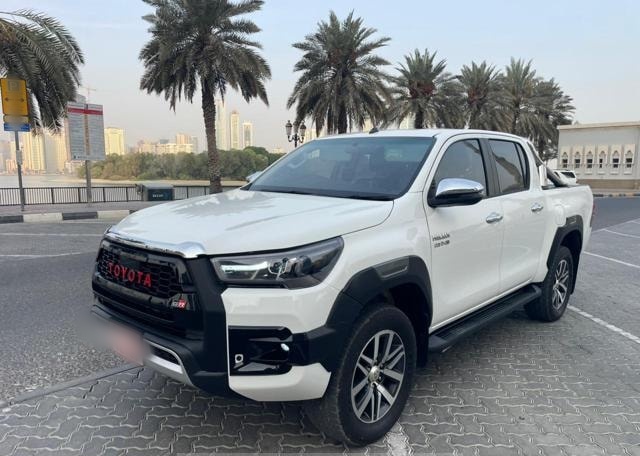 TOYOTA Hilux