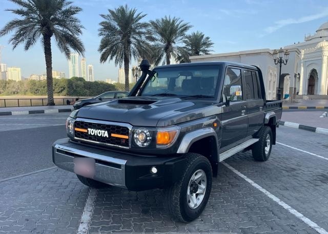 TOYOTA Land Cruiser