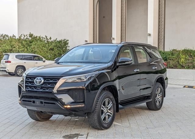 TOYOTA Fortuner