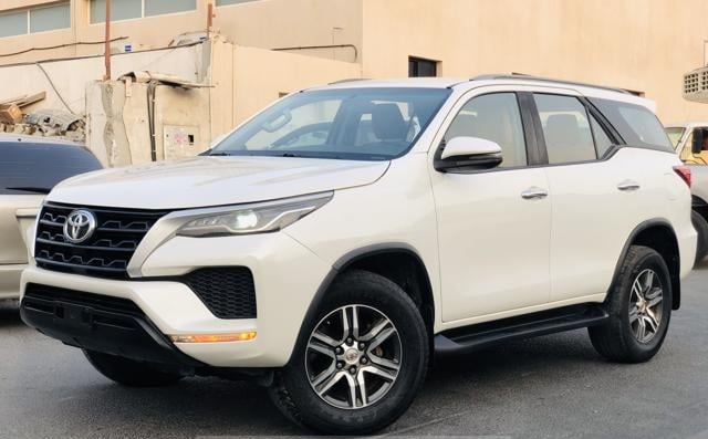TOYOTA Fortuner