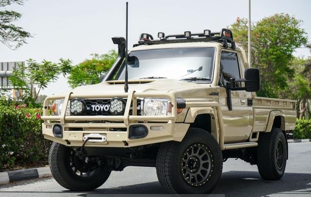 TOYOTA Land Cruiser