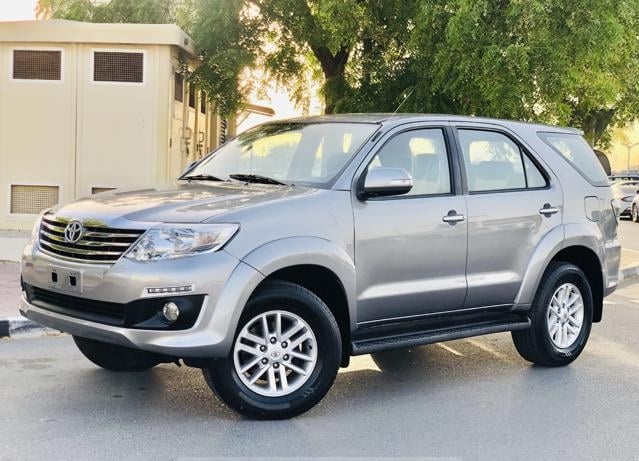 TOYOTA Fortuner