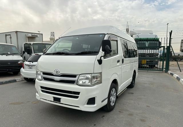 TOYOTA HIACE