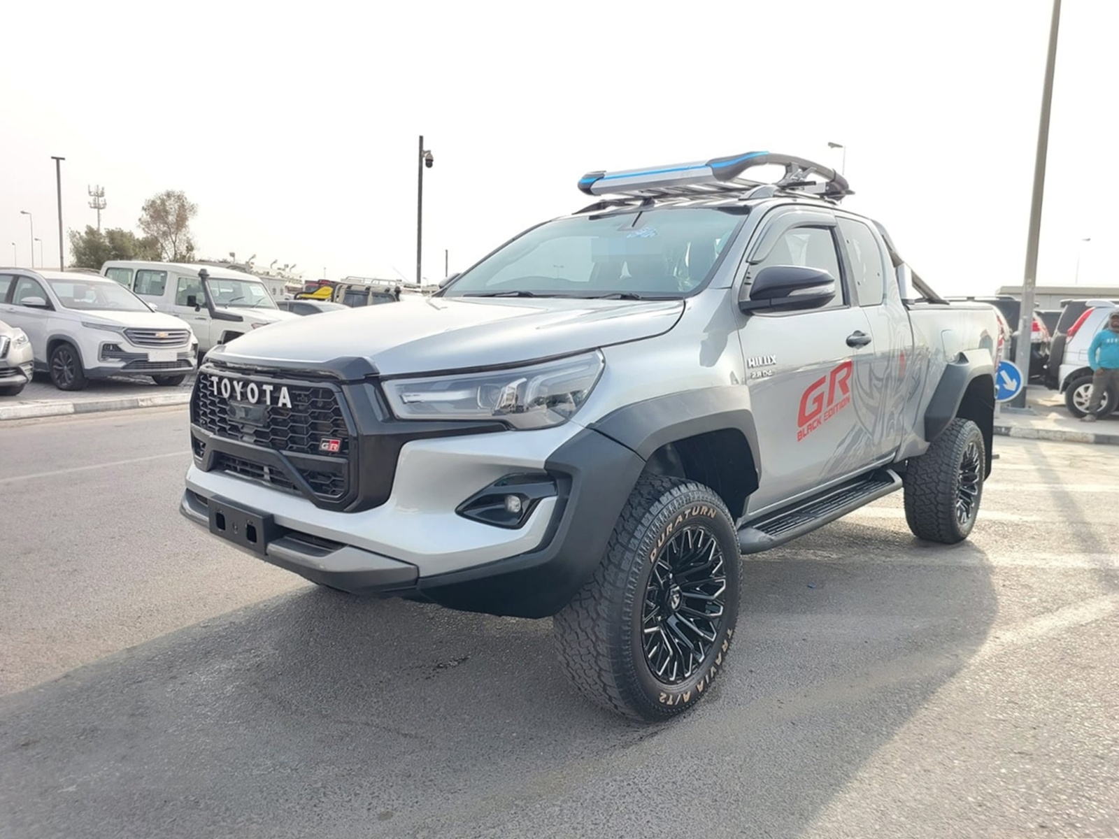TOYOTA Hilux