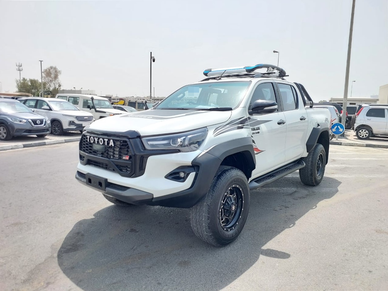 TOYOTA Hilux