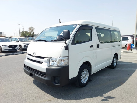 TOYOTA HIACE