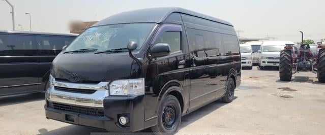 TOYOTA HIACE