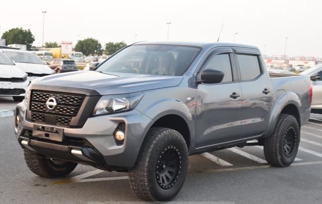 NISSAN Navara