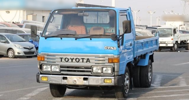 TOYOTA Dyna