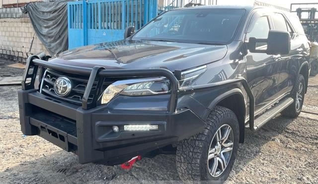 TOYOTA Fortuner