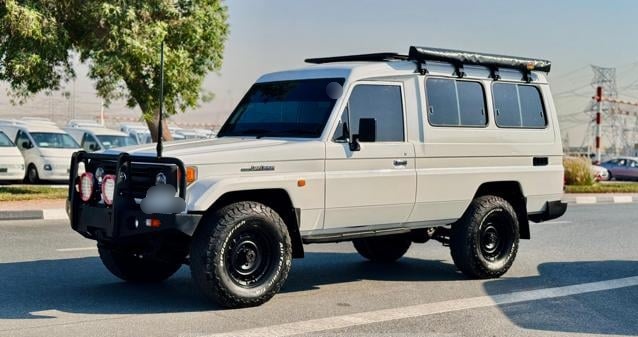 TOYOTA Land Cruiser