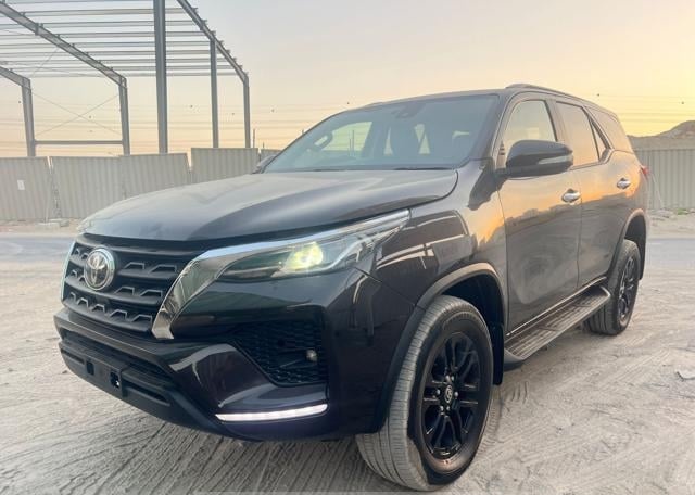 TOYOTA Fortuner