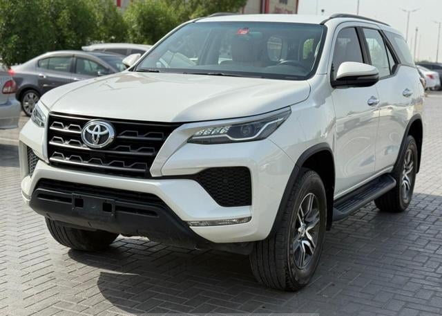 TOYOTA Fortuner