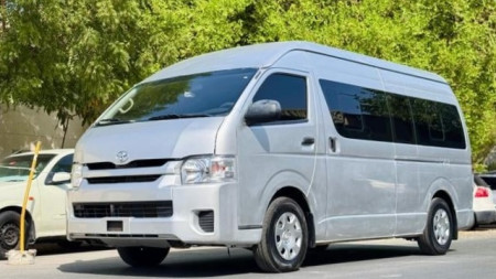 TOYOTA HIACE