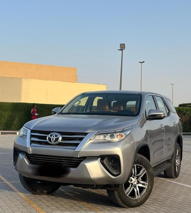 TOYOTA Fortuner