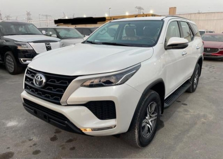 TOYOTA Fortuner