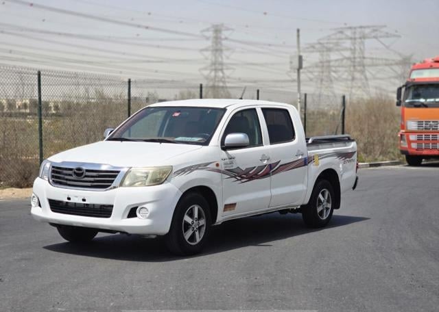 TOYOTA Hilux