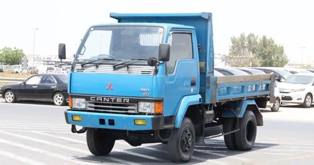 MITSUBISHI Canter